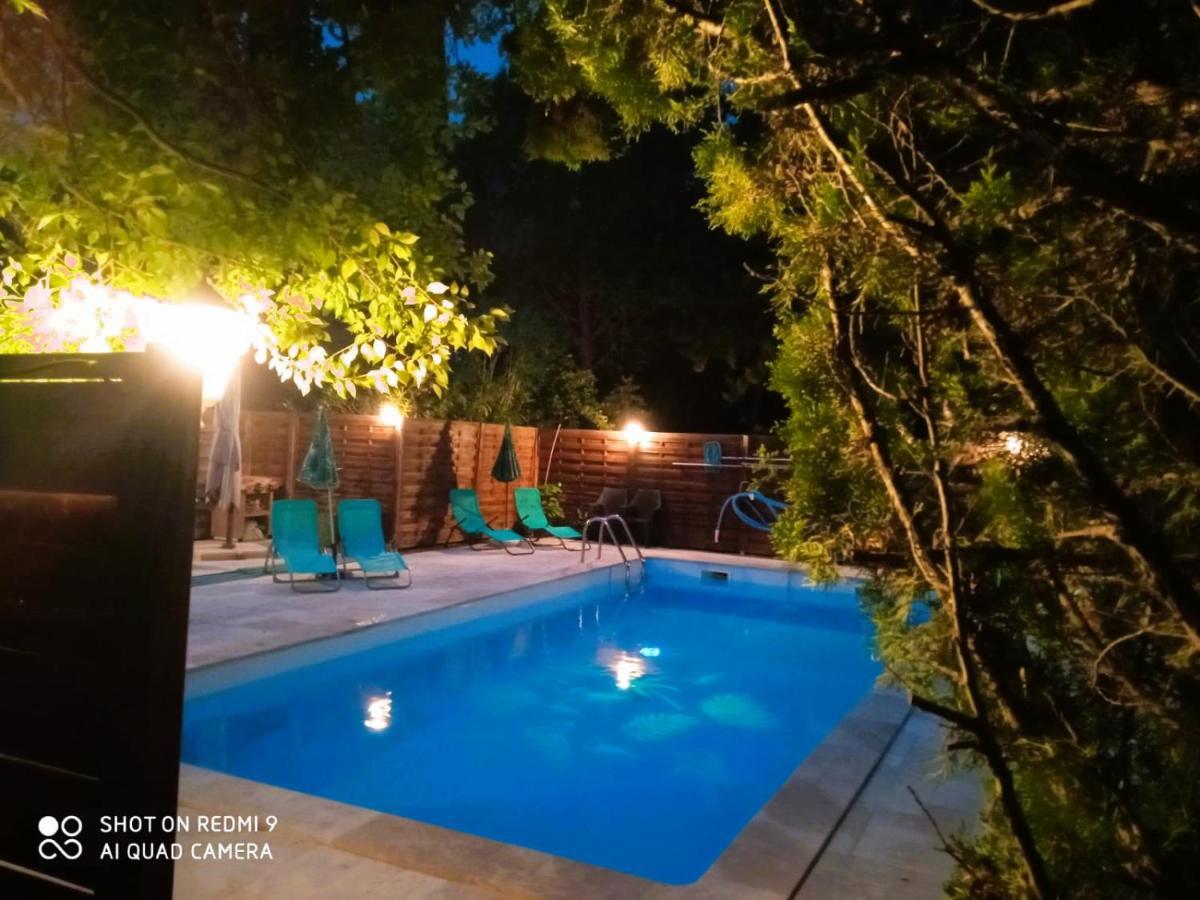 Chambre Independante Piscine, Parc, Cuisine... Brézilhac Exterior foto